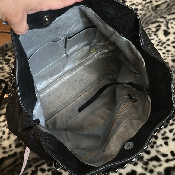 Chanel East west Stunning 🤩 ♥️ - Picture 11 of 13